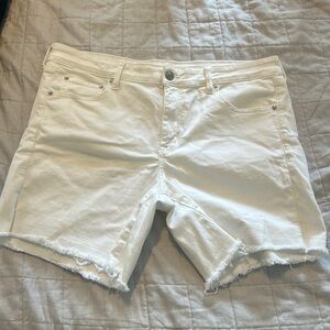 White American Eagle Shorts